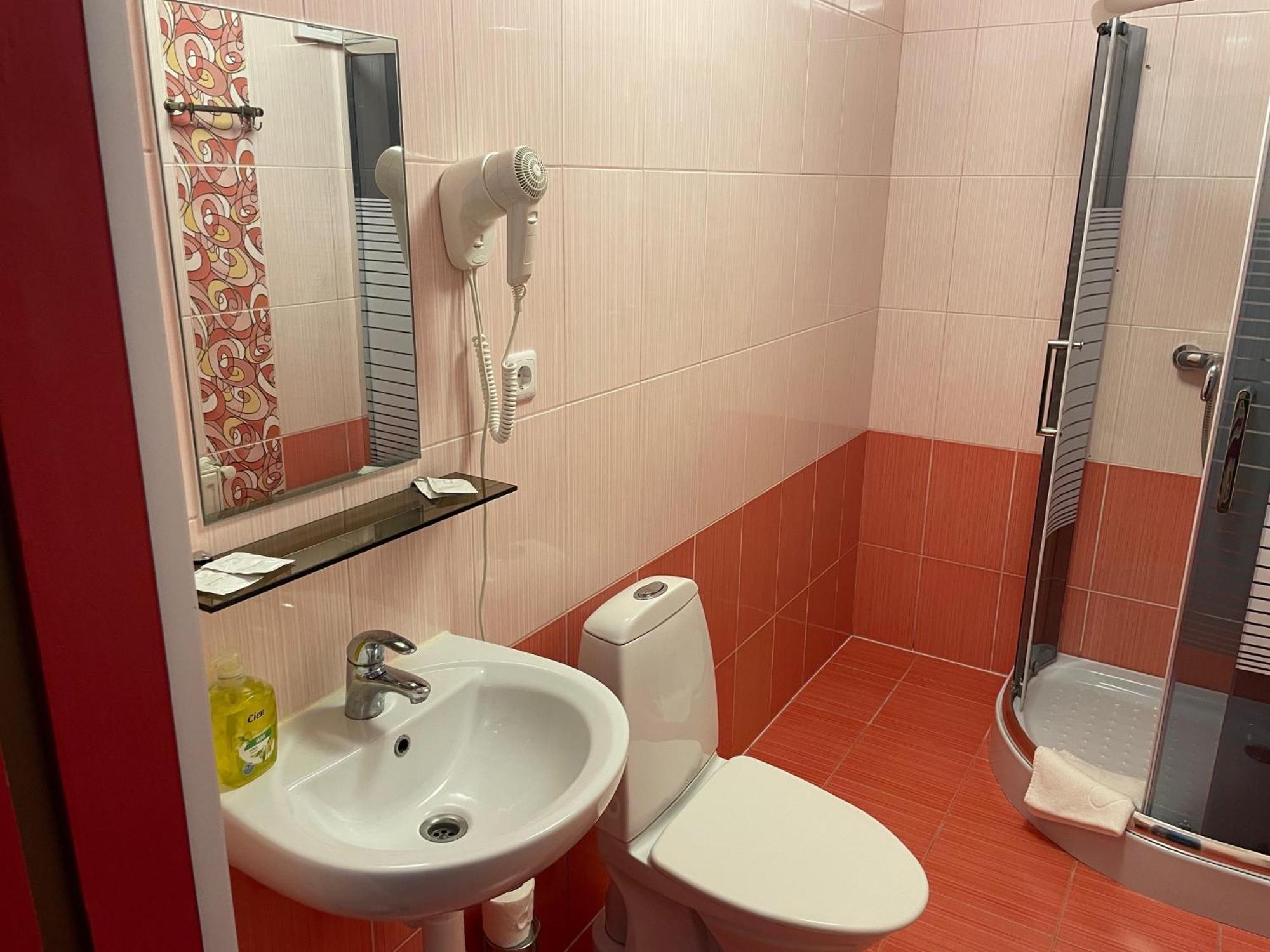 Motelis Bu-Bu Pļaviņas Exteriör bild